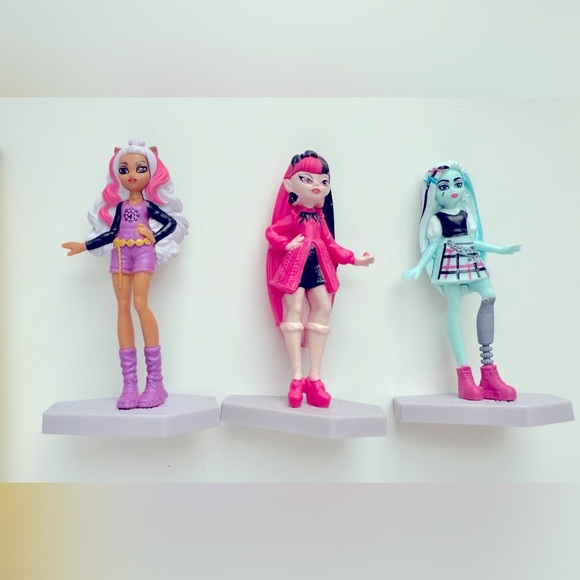 Monster High Cake Topper/Cupcake Topper Draculaura, Clawdeen & Frankie Stein - Picture 1 of 8